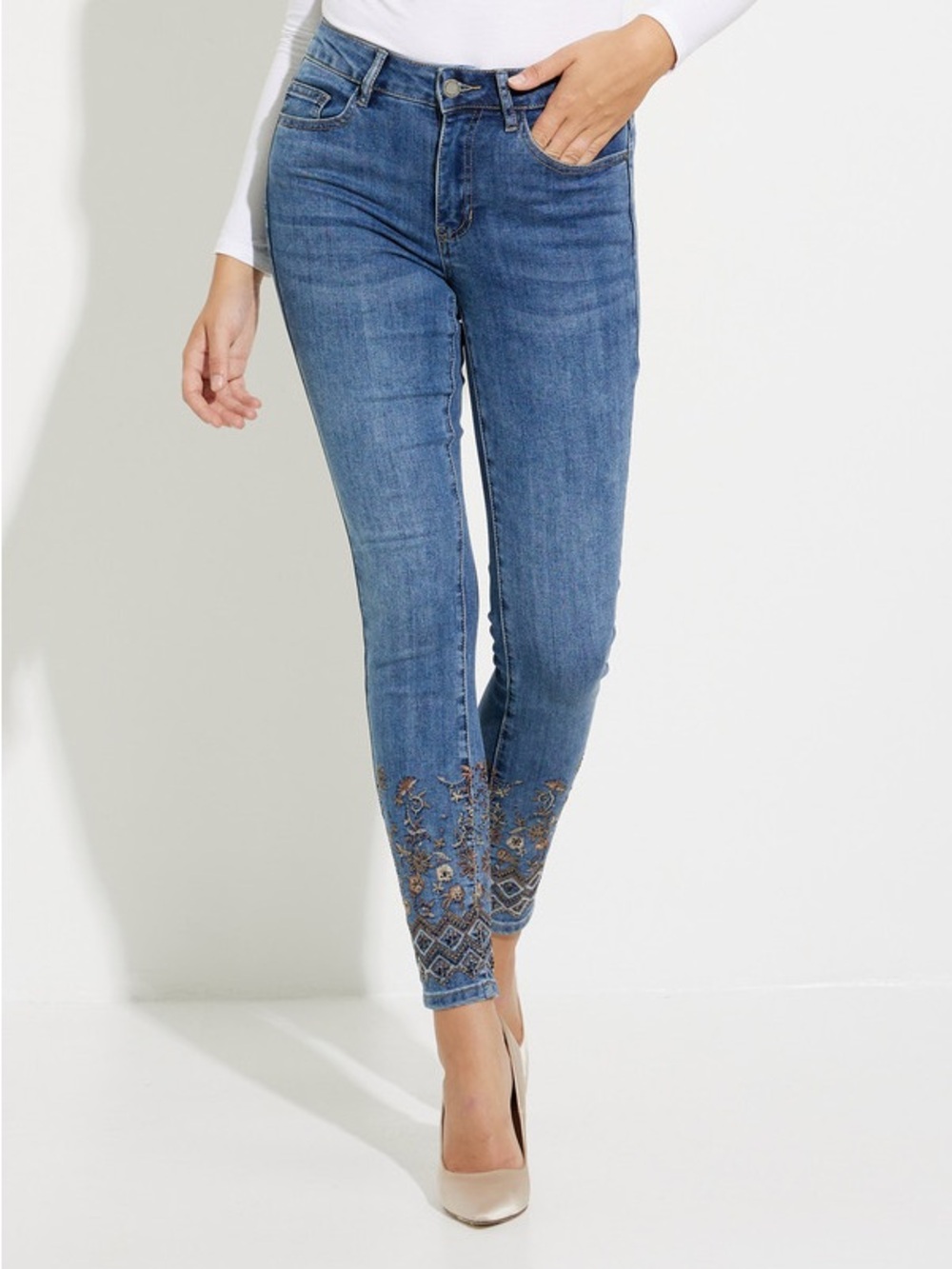CHARLIE B Embroidered Bottom Pants Style C5297r sz 10